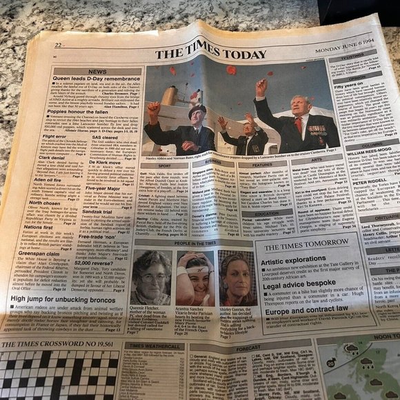 1994 Diu Uit Mon Droit “Queen Leads D-Day Remembrance Sacrafice” Newspaper - Picture 2 of 4